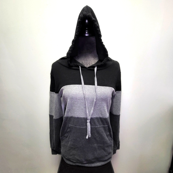 berryou Tops - Monochrome hoodie by berryou size small